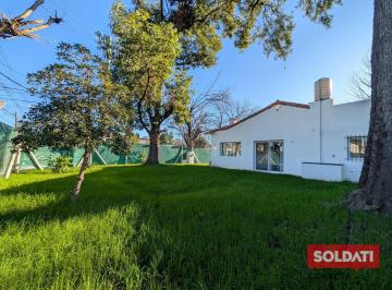 Casa · 94m² · 4 Ambientes · 2 Cocheras · Venta Casa en Bella Vista - Reciclada a Nuevo, a Estrenar!