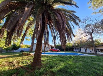 Casa · 300m² · 3 Ambientes · 3 Cocheras · Casa en Alquiler