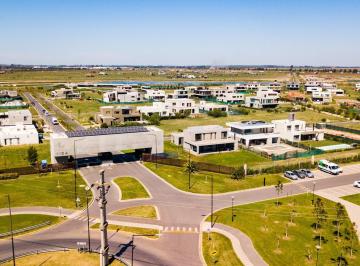 Terreno · 800m² · Venta Terreno Barrio Cerrado Vida Funes Lote Interno
