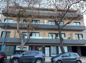 Departamento · 81m² · 4 Ambientes · 1 Cochera · Departamento en Venta Barrio Bombal con Terraza