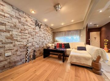 Casa · 70m² · 3 Ambientes · 3 Cocheras · Casa Quinta 3 Amb Venta Ituzaingó Parque Pileta