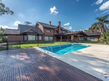 Casa · 485m² · 5 Ambientes · 2 Cocheras · Venta Casa Mapuche Country Club Doble Lote