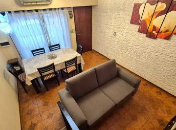 Casa · 67m² · 3 Ambientes · 1 Cochera · Venta Duplex 3 Amb Patio Cochera Moron