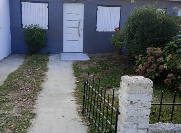 Casa de 2 ambientes, Santa Teresita · 2 Chalet Refaccionados a Nuevo