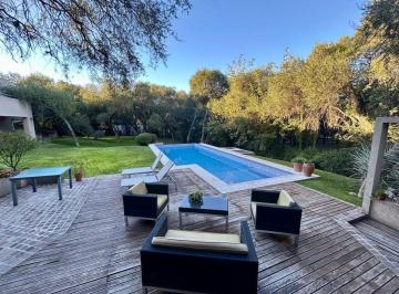 Casa · 980m² · 10 Ambientes · 5 Cocheras · Venta Exclusiva Casa Country El Bosque Cordoba