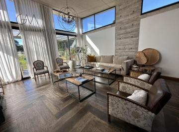 Casa · 360ha · 6 Ambientes · Casa en Venta en Rumenco