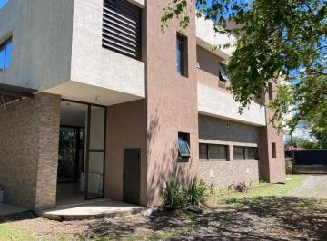 Casa · 146m² · 4 Ambientes · 2 Cocheras · Venta Dúplex 3 Dorm., Housing en Va Belgrano, Suite, Calefaccion Central