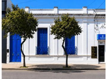 Casa de 3 ambientes, Gualeguaychú · Casa a Refaccionar o Demoler Sobre Av Rocamora, Gran Proyección Comercial o Edilicia.