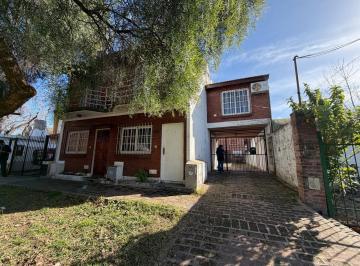 PH · 60m² · 3 Ambientes · 1 Cochera · PH - Muñiz