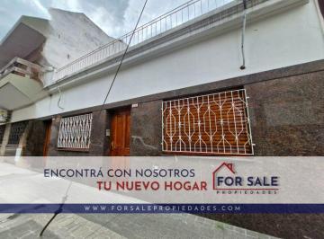PH de 3 ambientes, Villa del Parque · PH 3 Ambientes en Planta Baja Al Frente con Patio y Gran Terraza Propia – Sin Expensas