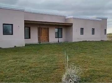 Casa de 4 ambientes, Villa Gesell · Casa Estilo Campo a Estrenar