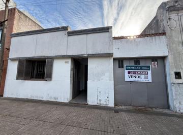 Casa de 3 ambientes, La Plata · Casa con 2 Dorm. en Venta en La Plata