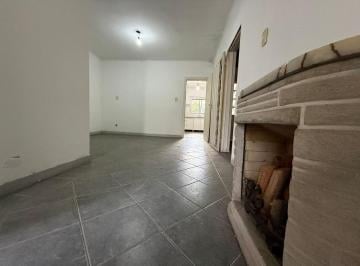 Casa de 3 ambientes, La Plata · Casa con 2 Dorm. en Venta en La Plata