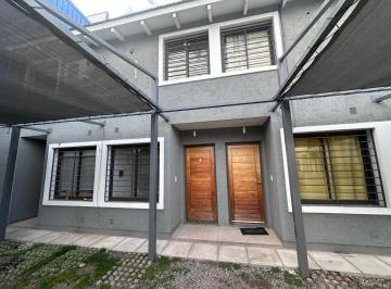 PH · 80m² · 4 Ambientes · 1 Cochera · Alquiler de Duplex 2 Dorm. Housing, Villa Belgrano, Frente Colegio La Salle