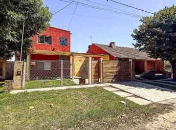 Casa · 85m² · 4 Ambientes · 2 Cocheras · Venta Casa Moderna 4 Ambientes Apta Credito