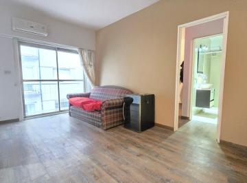 Departamento de 2 ambientes, Coghlan · Departamento 2 Ambientes, Renovado a Nuevo. Piso Alto