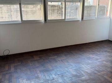 Departamento de 1 ambiente, Córdoba · Bv. San Juan 475 - a m. de Cañada - Depto Amplio de 4 Dorm, Cocina Separada y 2 Baños