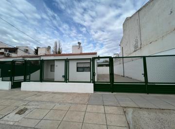 Casa de 3 ambientes, Neuquén · Alquilo Casa 2d en Neuquen. S/mascota. C/aire