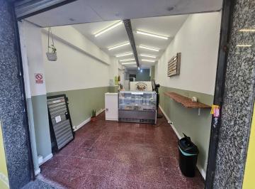 Local comercial · 52m² · 3 Ambientes · Excelente Local en Recoleta a m. de Av Pueyrredon