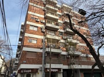 Departamento · 72m² · 3 Ambientes · Departamento Al Frente de 3 Ambientes C/ Balcòn Corrido