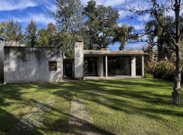 ROJ-ROJ-1013_2 · Casa de Diseño Ubicada en La Bota Ingeniero Maschwitz