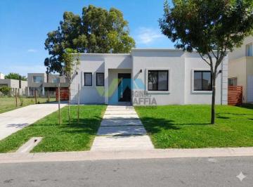 Casa · 148m² · 4 Ambientes · 2 Cocheras · Casa en Venta en Santa Elisa, Derqui, Pilar