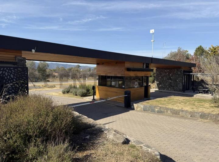 Terreno · 2160m²