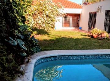 Casa · 270m² · 4 Ambientes · A Pasos del Jockey Club - Terreno: 516 m² Sup Cub: 270 m²