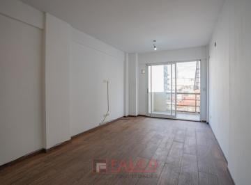 Departamento · 60m² · 3 Ambientes · Moderno Tres Ambientes con Balcon a La Calle