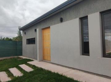 Casa · 150m² · 5 Ambientes · 2 Cocheras · Casa en Venta con Pileta Vistalba Lujan de Cuyo