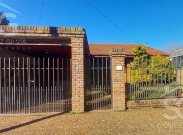 Casa · 300m² · 4 Ambientes · 1 Cochera · Casa en Venta 4 Ambientes en Merlo