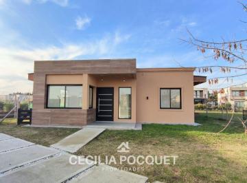 Casa · 143m² · 5 Ambientes · 2 Cocheras · Casa en Venta en Barrio San Felipe Canning
