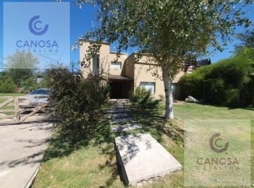 Casa · 152m² · 4 Ambientes · 1 Cochera · Venta - Casa en Domselaar Chico