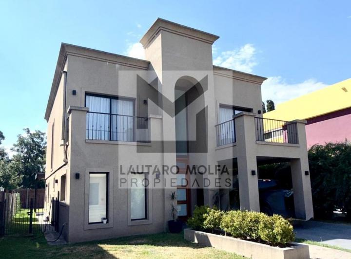 Casa en alquiler en Ituzaingo · 5 ambientes
