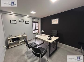Consultorio · 84m² · 4 Ambientes · Oficina en Barrio Sur