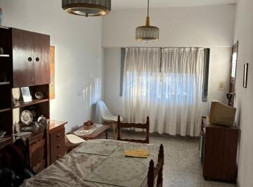 Casa de 5 ambientes, Vicente López · Venta Casa Lote Propio 5 Amb Fondo Libre en Munro Apto Credito