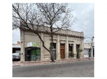 Casa de 4 ambientes, San Luis · Vivienda + Tres Locales Comerciales, Rivadavia, Entre Las Heras y Bolívar, Zona