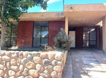 Casa · 112m² · 4 Ambientes · 1 Cochera · Venta Casa Barrio Supe 3 Habitaciones Godoy Cruz