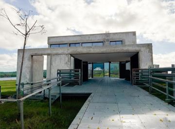 Casa · 283m² · 5 Ambientes · Casa en Venta en Puertos Amarras a La Laguna