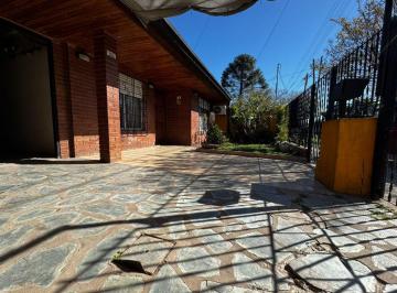 Casa · 152m² · 3 Ambientes · 2 Cocheras · Casa 3 Ambientes Venta 2 Casas en Block
