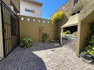 PH · 70m² · 4 Ambientes · Venta PH 4 Ambientes con Patio Banfield Apto Credi