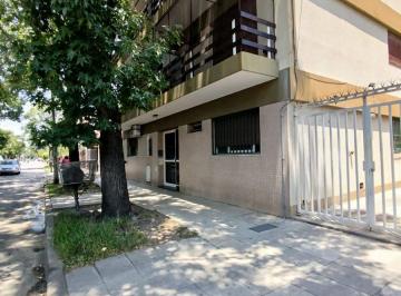 Departamento · 72m² · 3 Ambientes · 1 Cochera · Amplio Departamento 3 Ambientes - Cochera - Lavadero