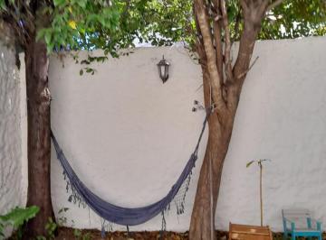 Casa · 190m² · 6 Ambientes · 1 Cochera · Venta Casa en Arroyito con Jardin