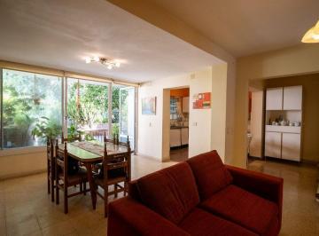 Casa · 135m² · 7 Ambientes · Venta Casa con Patio Verde en Barrio Refineria