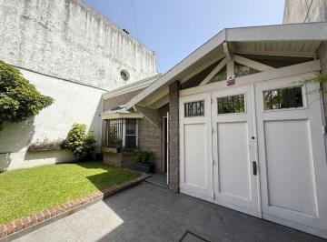 Casa · 106m² · 4 Ambientes · 2 Cocheras · Casa 4 Amb Olivos Cochera Jardin Parrilla Permuta