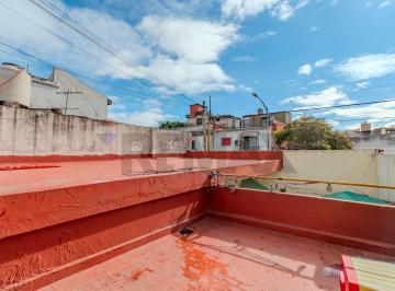 Casa · 166m² · 5 Ambientes · 1 Cochera · Casa 4 Amb con Terraza y Parrilla a Refaccionar