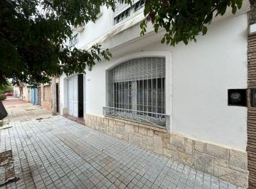 Casa · 173m² · 5 Ambientes · 1 Cochera · Venta Casa Barrio San Vicente - 3 Dorm.