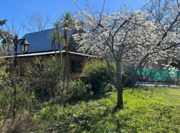 Quinta vacacional · 120m² · 2 Dormitorios · 1 Cochera · Venta Casa Moreno