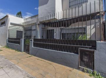 Casa · 275m² · 4 Ambientes · 2 Cocheras · Venta Casa 4 Ambientes + Galpon en Esquina Tablada