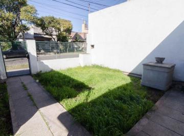 Casa · 70m² · 3 Ambientes · 1 Cochera · Venta Casa 3 Amb. Caseros Lote Propio